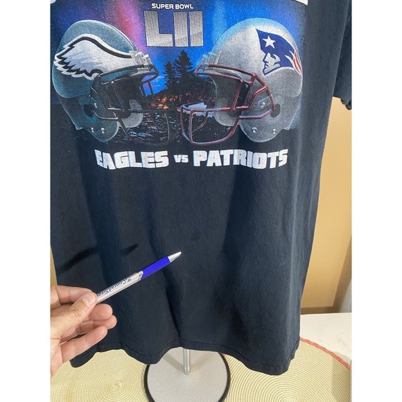 NFL Super Bowl 52 Eagles Vs Patriots Graphic Print Gildan T Shirt Size L - Picture 8 of 16